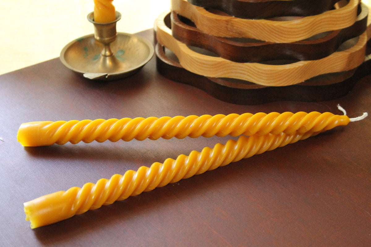 12" Spiral Beeswax Candle The Bees' Waxy Knees