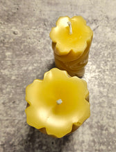 Load image into Gallery viewer, Modern Twisty Pillar Candles