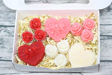 Load image into Gallery viewer, Heart and Rose Gift Box