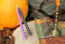 Load image into Gallery viewer, Beeswax 7" Spiral Tapers - MIX &amp; MATCH!