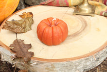 Load image into Gallery viewer, Pumpkin Beeswax Candle