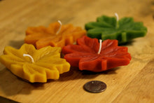 Load image into Gallery viewer, Festive Floating Beeswax Leaf Candles (Set of 5)