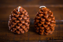 Load image into Gallery viewer, Festive Pinecone Beeswax Candle